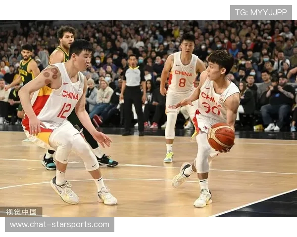 中国男篮迎战澳大利亚队，力争世界杯预选赛首胜，杜锋带队挑战强敌
