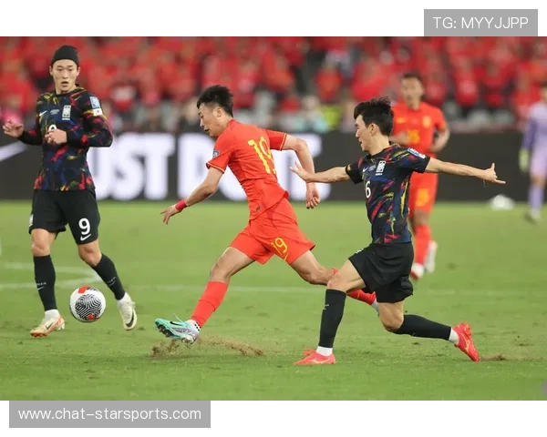 中国足球队备战世界杯预选赛 新帅李铁带领球队展开全新布局